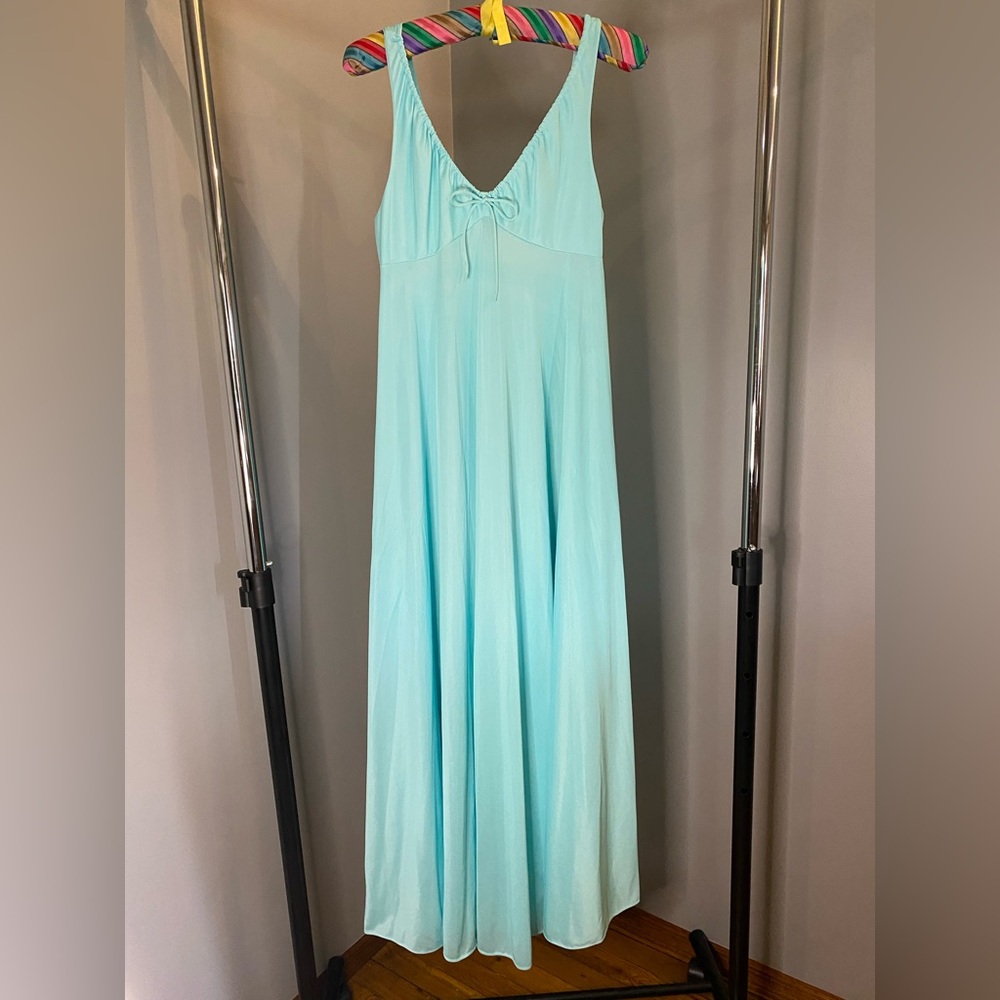 Vintage night gown with matching robe